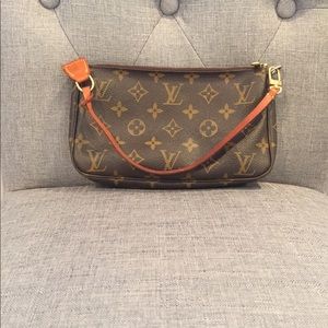 Authentic Louis Vuitton Pochette Handbag